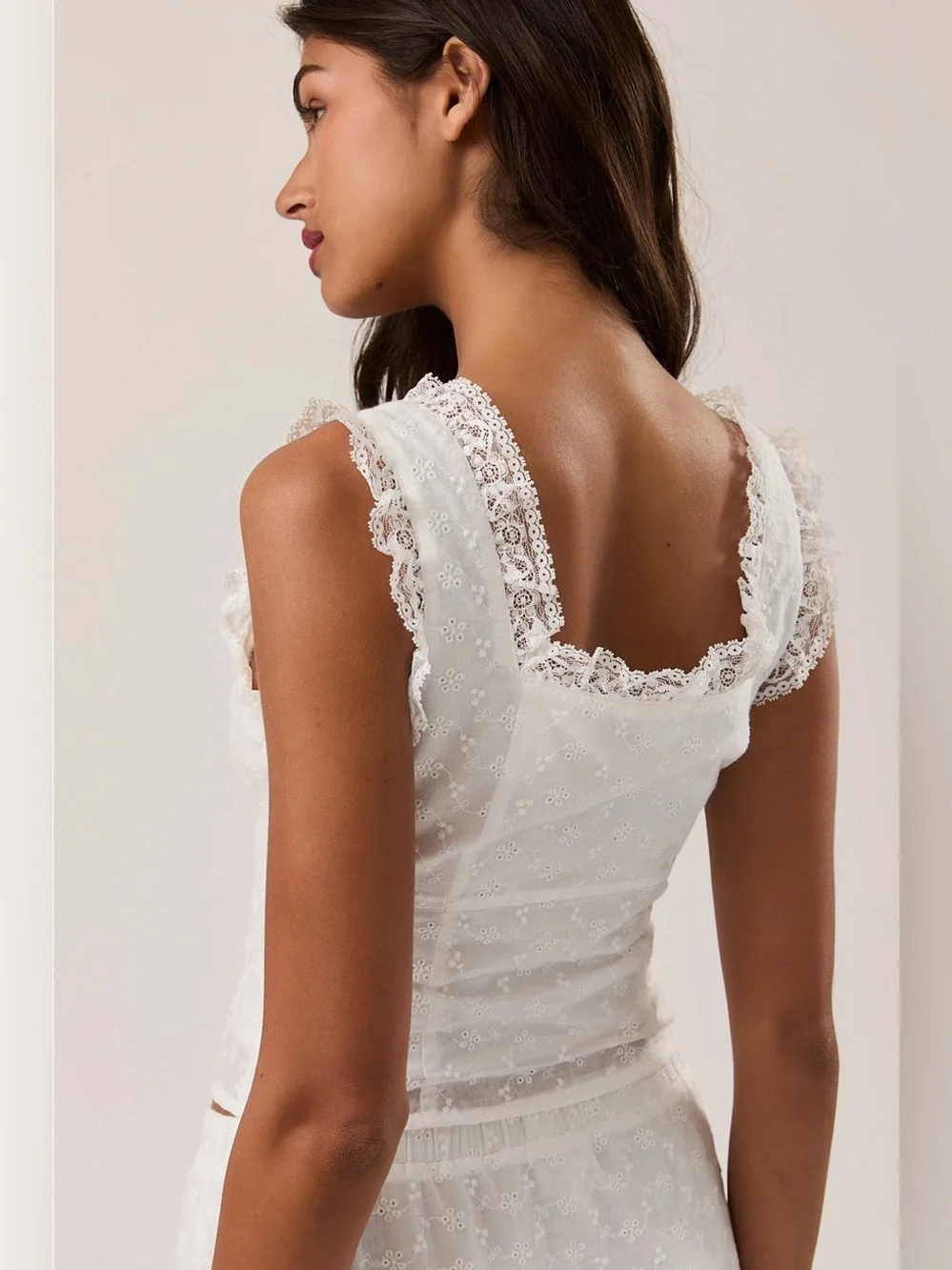 Eyelet Lace Trim Sleeveless Square Neck Top - Le Lis - Picture 4 of 6